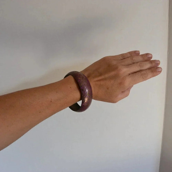 5/$25 Metal and  Enamel Bangle - Picture 3 of 4